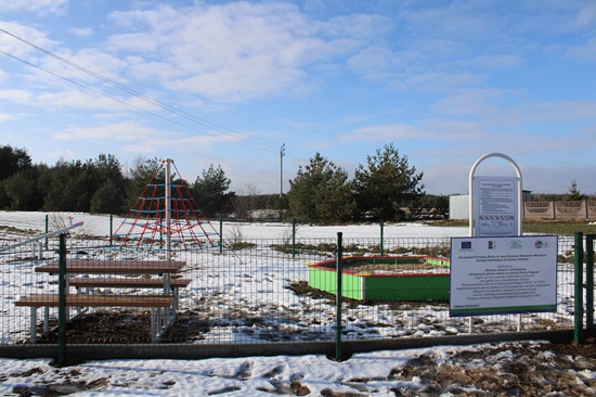 Plac zabaw w Wierzchowiskach 2